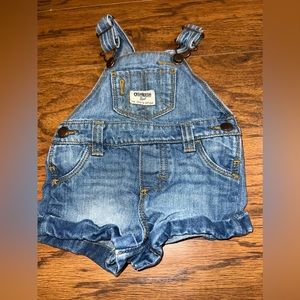 Oshkosh B’gosh short overalls size 6 months